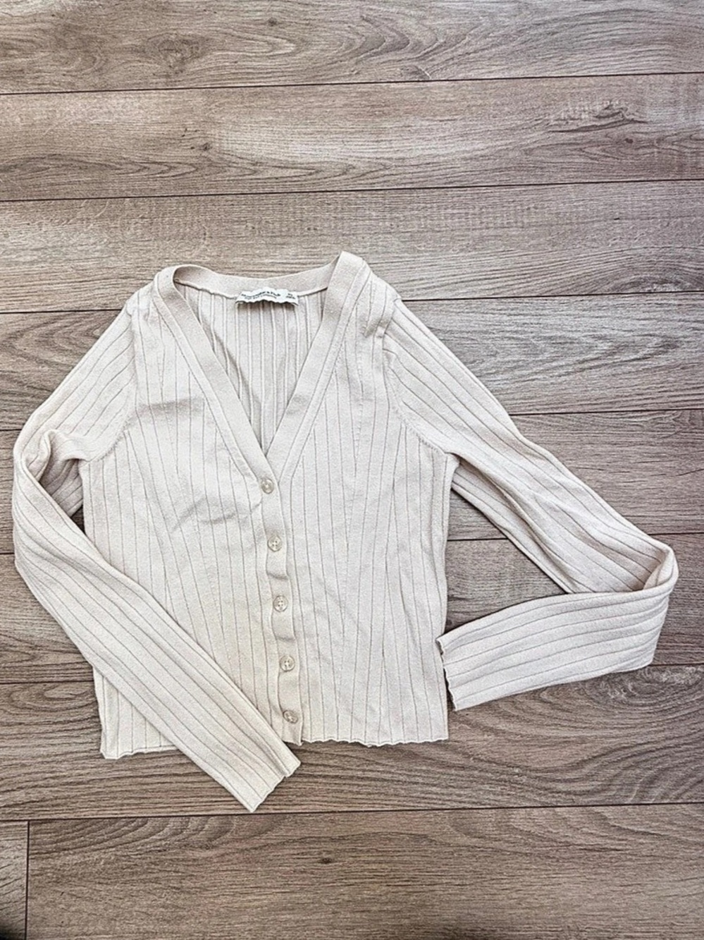 Abercrombie & Fitch Ribbed V-Neck Cardigan in Cream Size XS